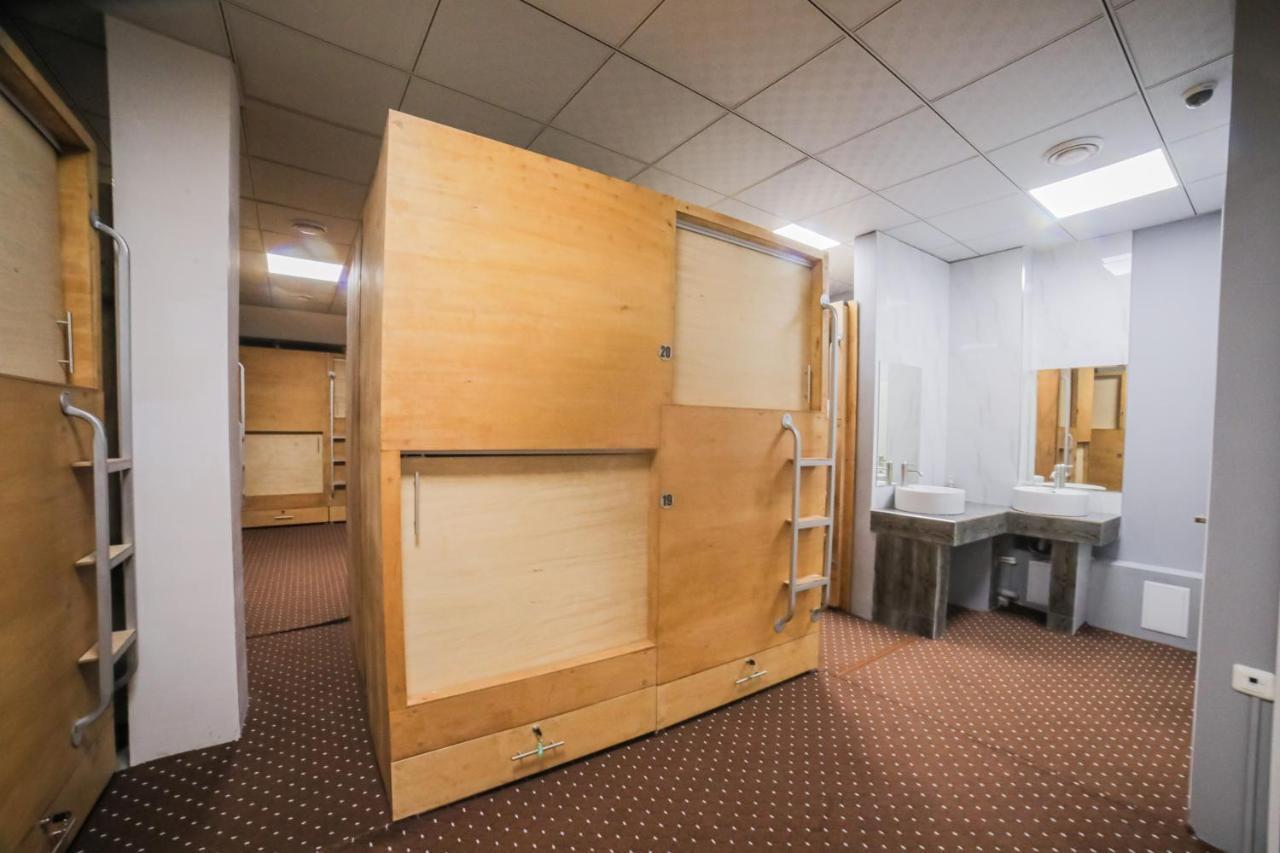 Capsule Hotel Osh Ngoại thất bức ảnh